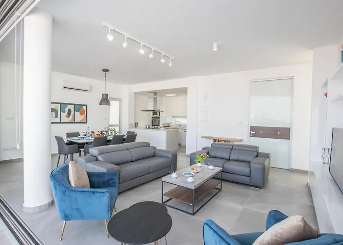 Vilă Oli Vine Protaras