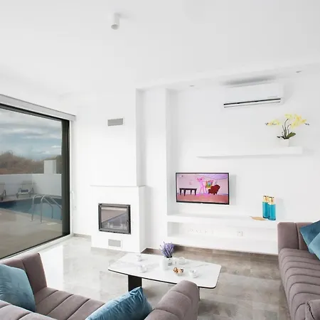 Oli Vine ヴィラ プロタラス