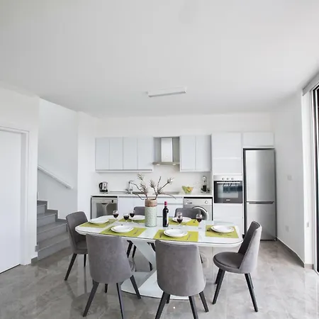 Villa Oli Vine Protarász