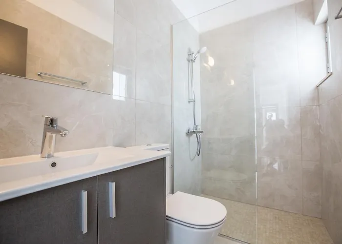 Oli Vine Villa Protaras