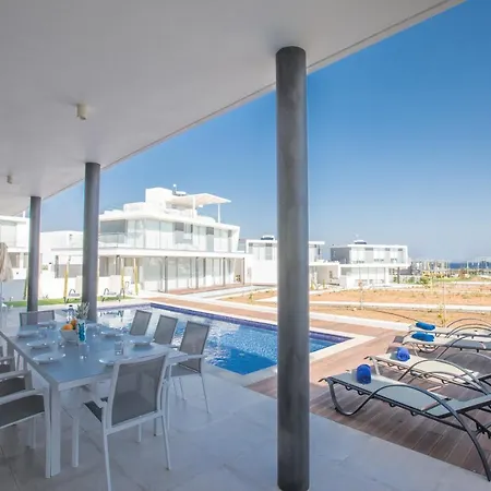Oli Vine Villa Protaras